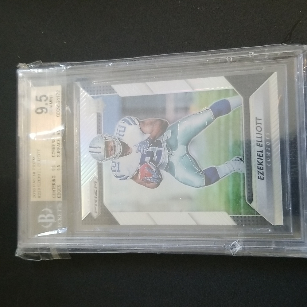 Ezekiel Elliott 2016 card